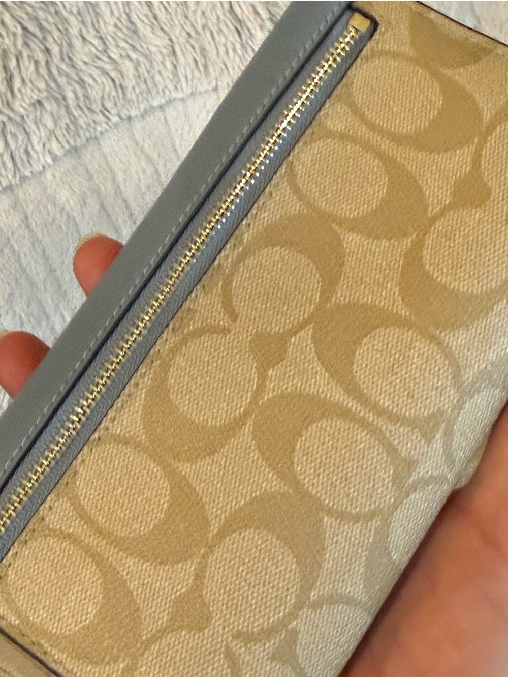 Coach Two-Tone Signature Continental Wallet - Picture 5 of 10